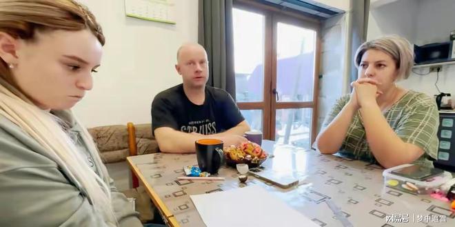 vwin德赢阿楠中国女婿抵老丈人俩半儿子！老人圆新房梦大舅哥咋不露面(图6)